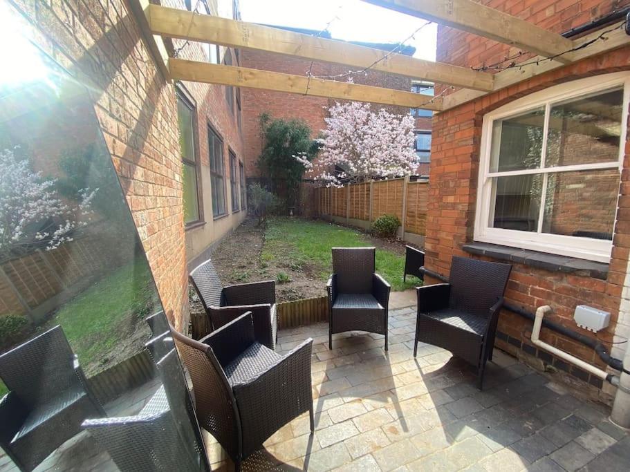 Sl - Fabulous 2 Bed Character Property Close To Townストラットフォード＝アポン＝エイボン エクステリア 写真