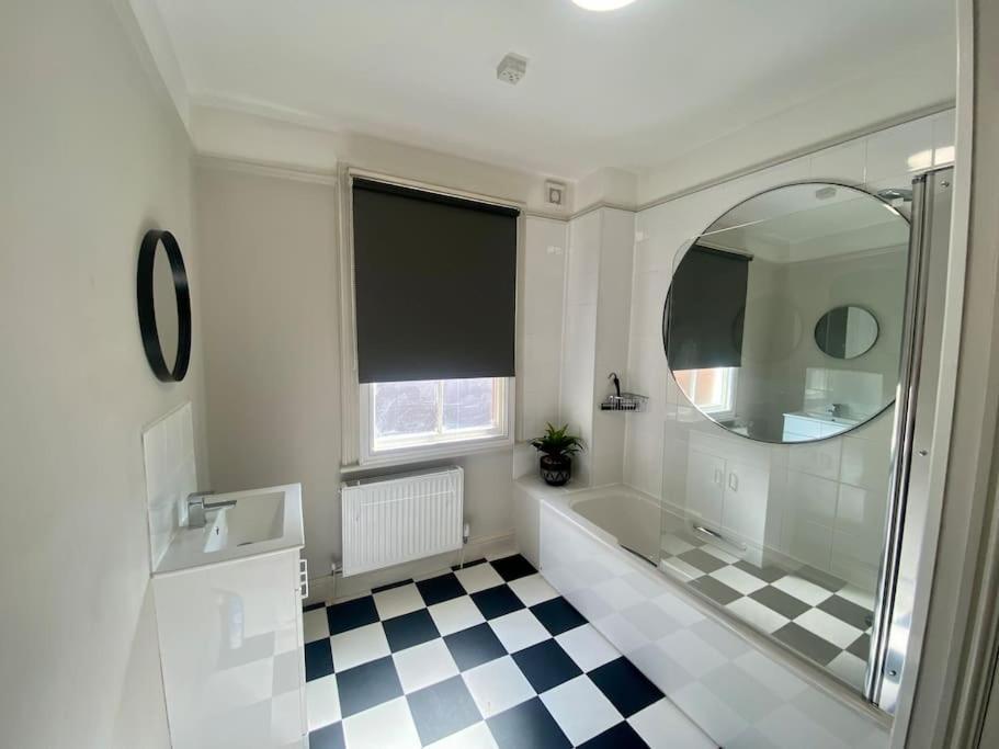 Sl - Fabulous 2 Bed Character Property Close To Townストラットフォード＝アポン＝エイボン エクステリア 写真